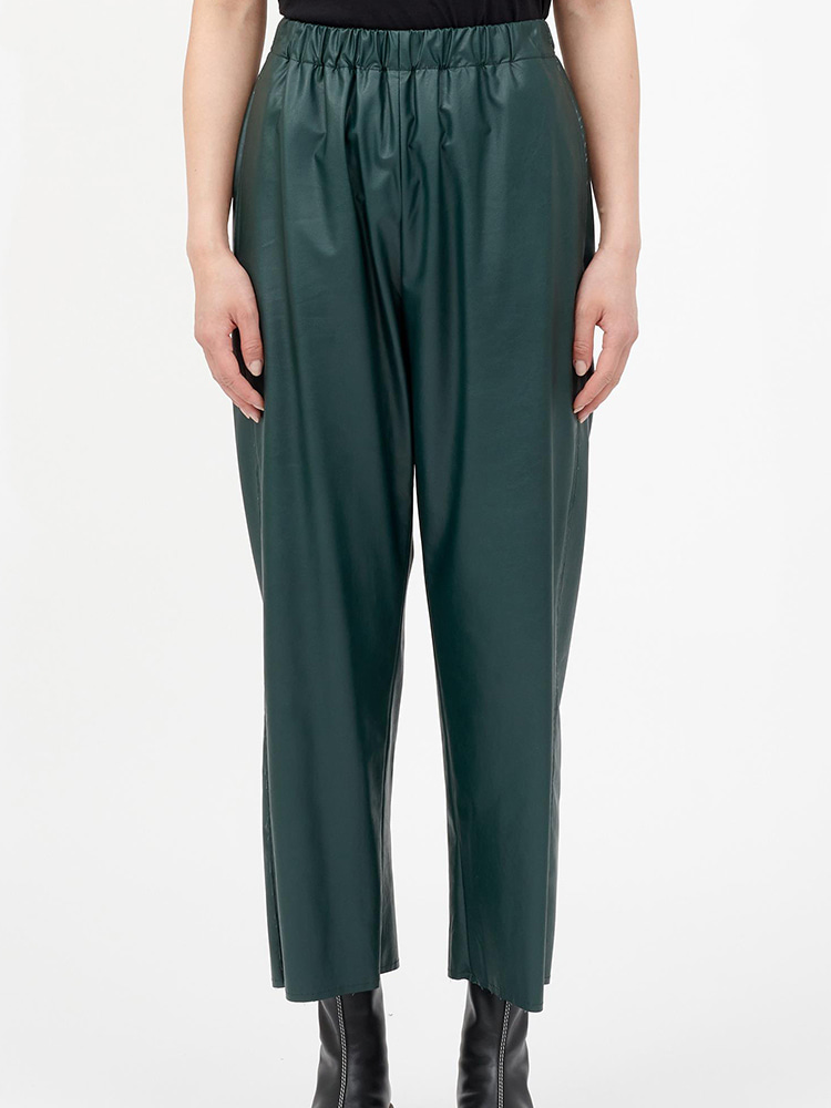 POISON GREEN FAUX LEATER PANTS  MM6 포이즌 그린 페이크 레더 팬츠 - 아데쿠베
